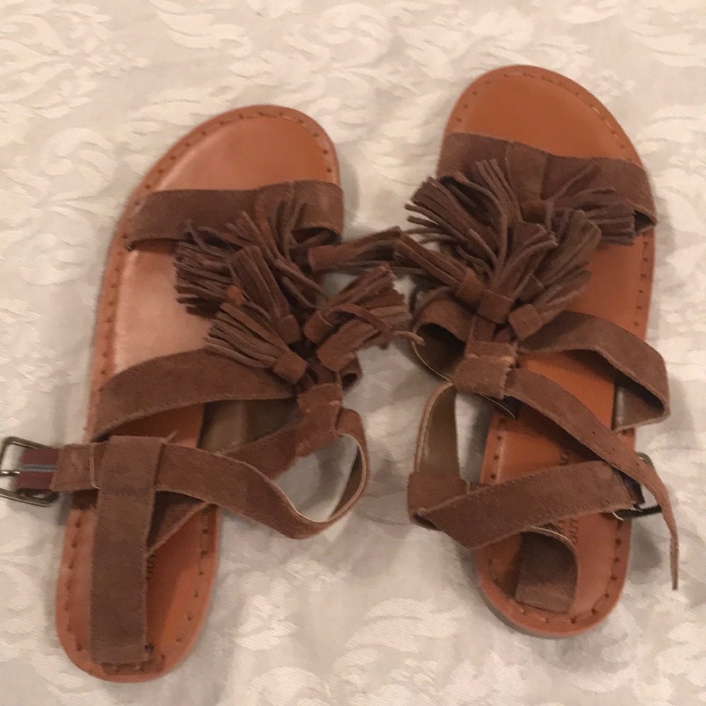 American Eagle Tassel Sandals Size 7